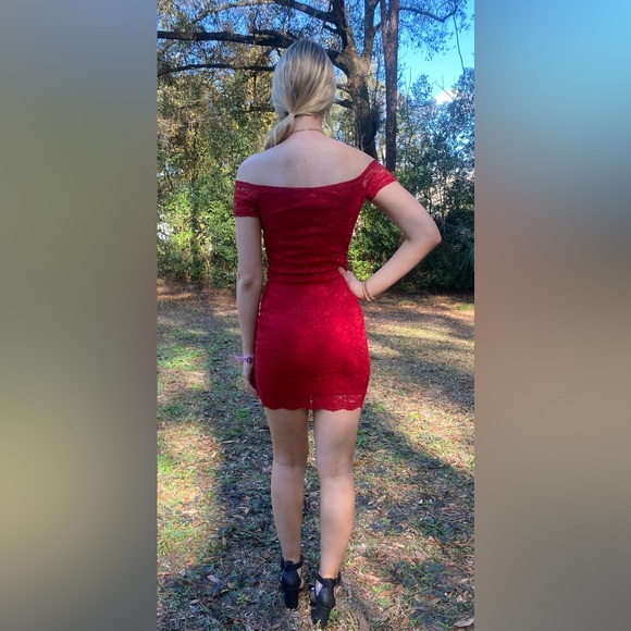 Perfect Condition(worn once) - Picture 3 of 4